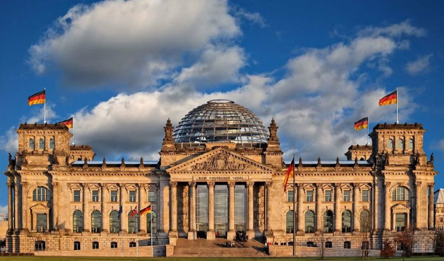 Reichstag building - what to visit in Berlin