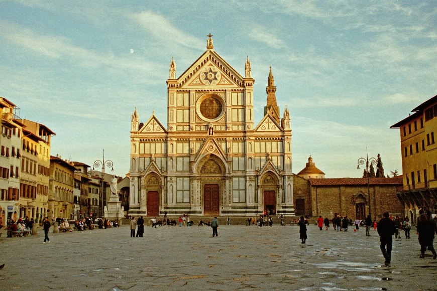 Basilika of Santa Croce - what to see in Florence