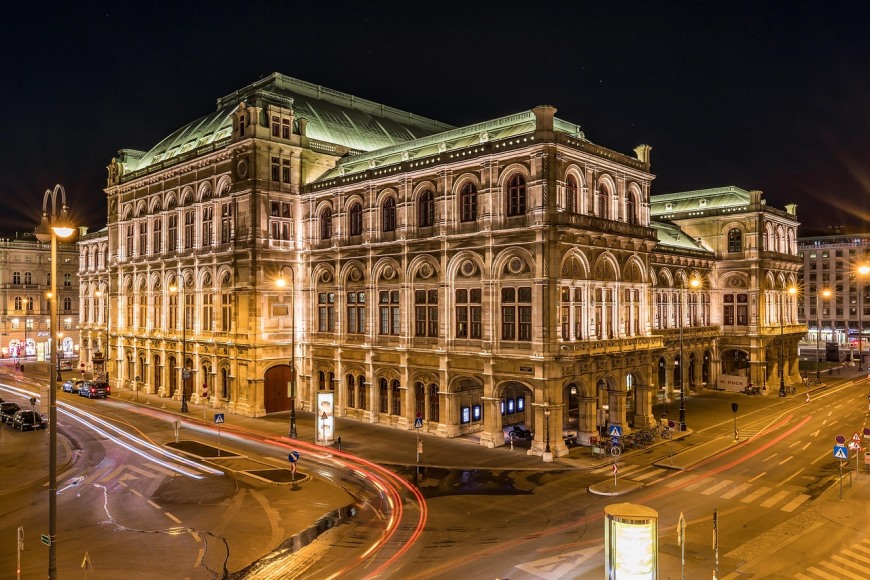 where to go to the Vienna State Opera